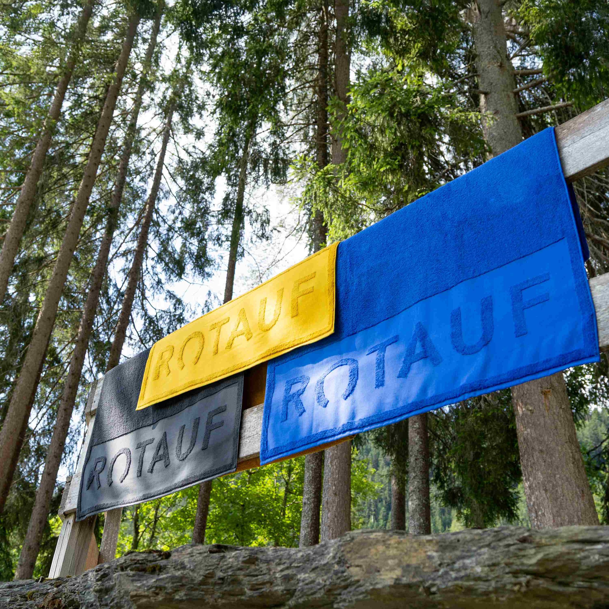 ROTAUF UND WESETA LANCIEREN GEMEINSAMES BADETUCH – EIN UNIKAT AUS DER SCHWEIZ